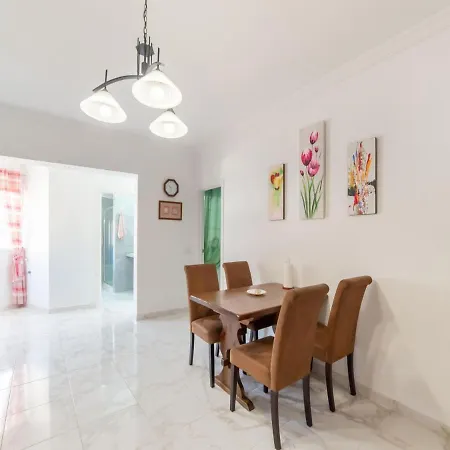 Charming In Near Centre Apartamento *